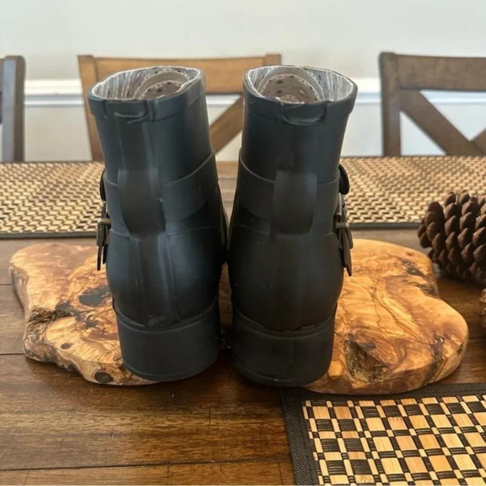 Lucky Brand Rindah Black Rubber Rain Ankle Boots Size 8 Minimal Utility